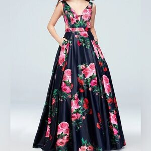 🔥🔥 David's Bridal Navy Floral Dress with Petricoat